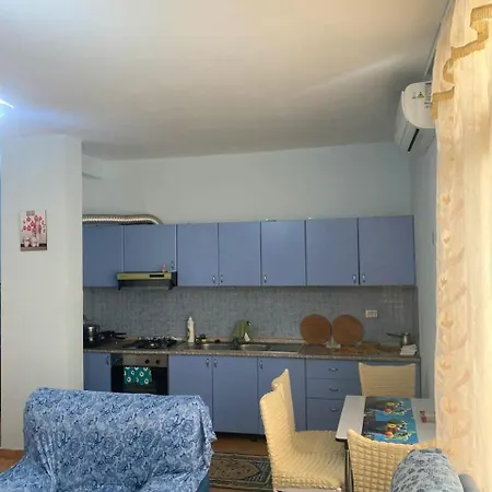 Shtepi Pushimi Leo * Golem (Tirana)